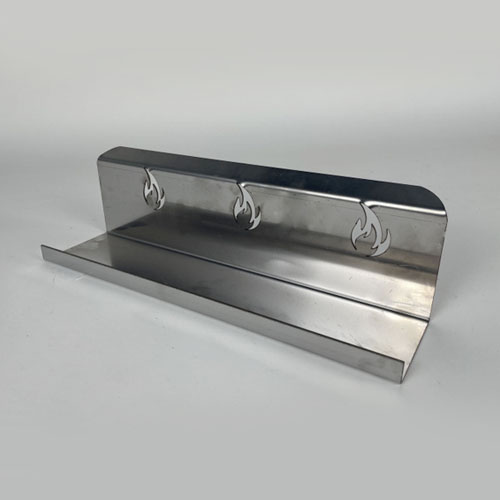 Flame guard bar to protect food from direct flame.